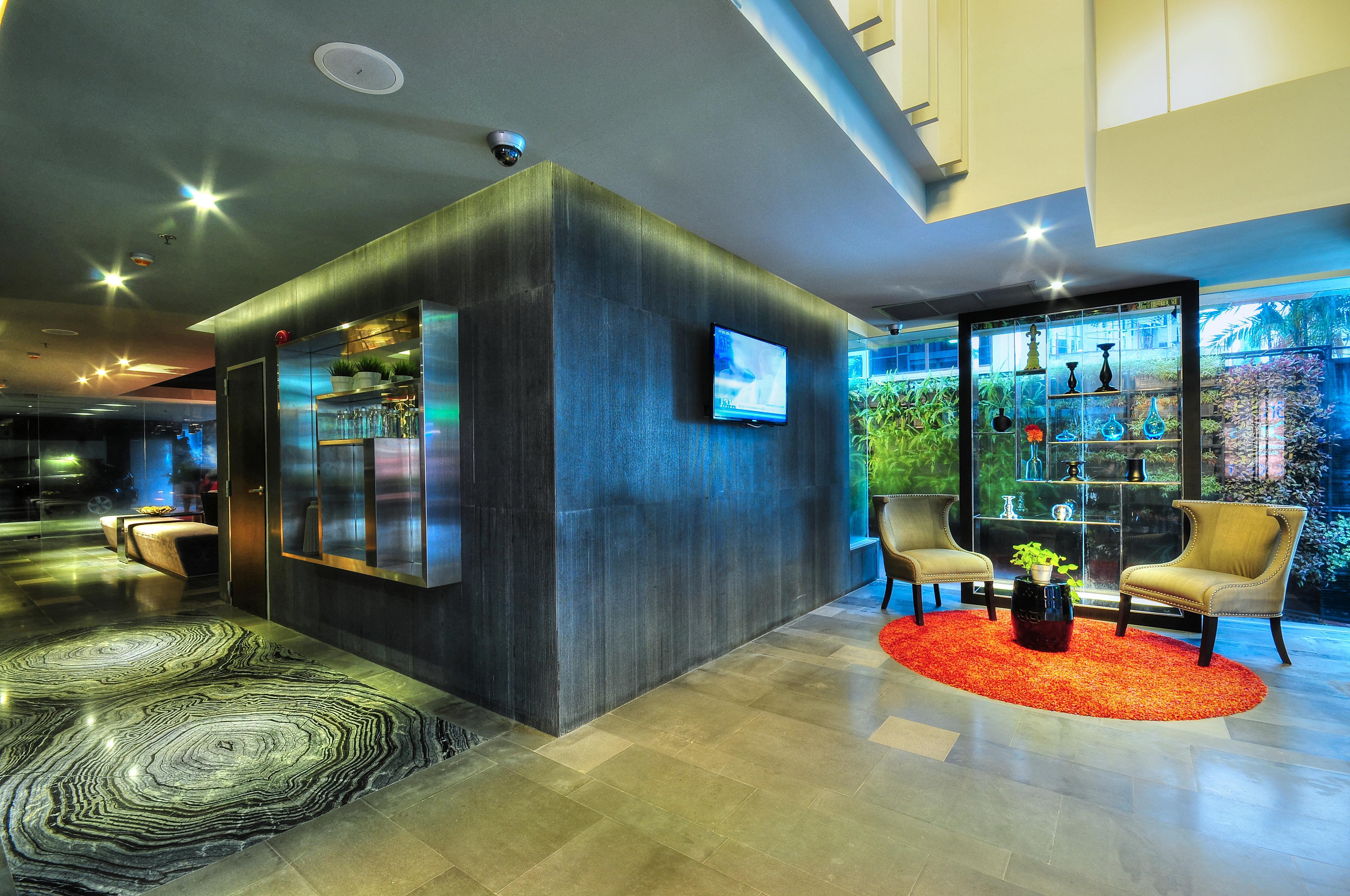 Citrus Sukhumvit 13 Nana Bangkok By Compass Hospitality Hotel Exterior photo